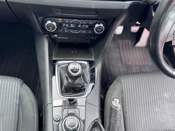 2014 Mazda Axela Carousel 7
