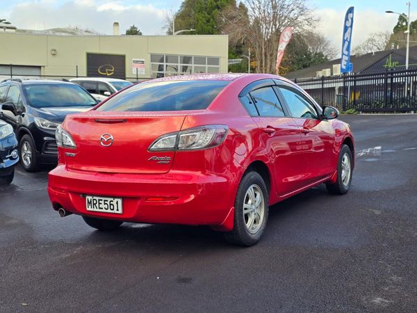 2013 Mazda Axela Carousel 3