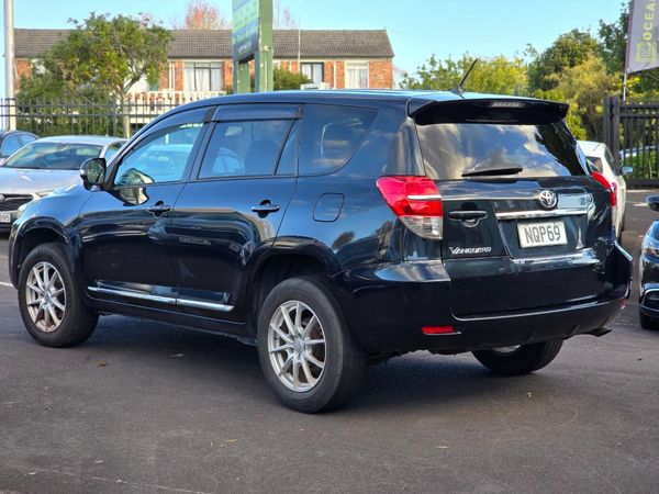 2010 Toyota Vanguard Carousel 2