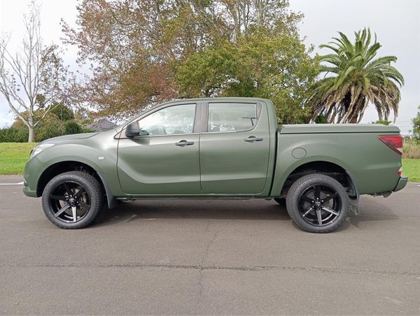 2017 Mazda Bt-50 GLX D/C W/S 3.2D/6AT Carousel 6