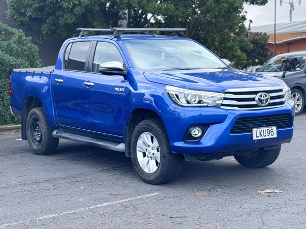 2018 Toyota HILUX SR5 TD DC 2.8D/6AT/U