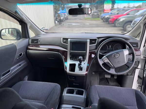 2013 Toyota Vellfire Carousel 9
