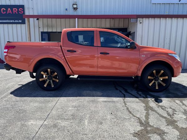 2017 Mitsubishi Triton D/CAB GLX 2.4D/4WD/6 Carousel 5