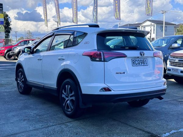 2017 Toyota Rav4 GX SUV 2.5p/4WD/6AT Carousel 3