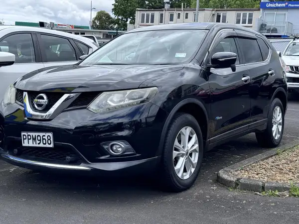 2015 Nissan X-TRAIL HYBRID Carousel 1
