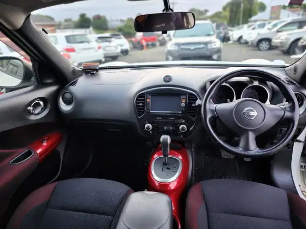 2012 Nissan JUKE Carousel 8