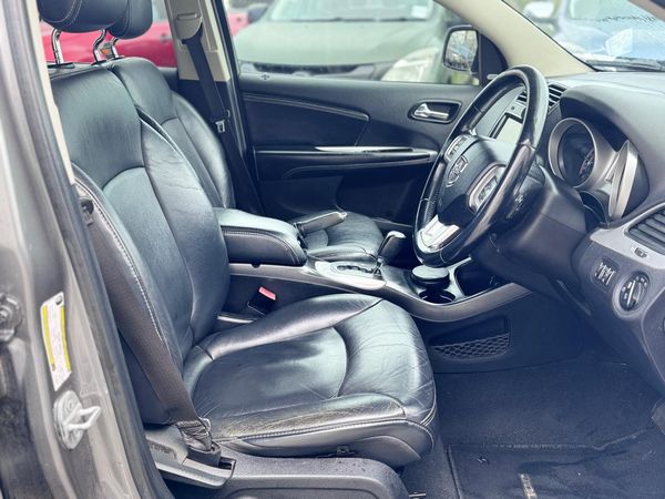 2012 Dodge Journey 3.6L PETROL AUTO R/T Carousel 5