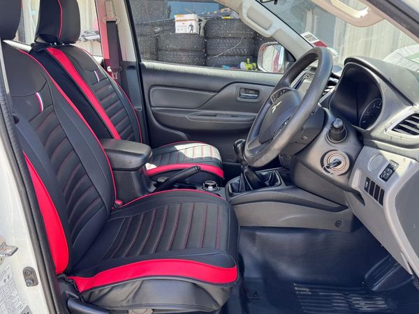 2017 Mitsubishi Triton D/CAB GLX 2.4D/4WD/6 Carousel 9