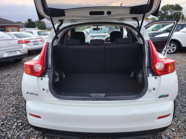 2012 Nissan JUKE Carousel 7