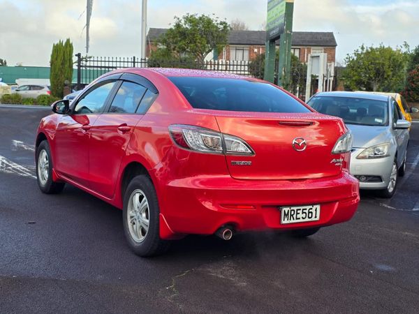 2013 Mazda Axela Carousel 5