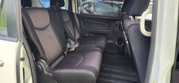 2012 Nissan Serena Petrol Carousel 7