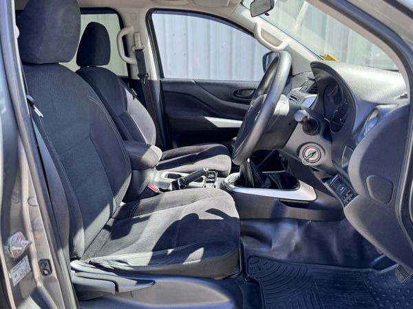 2016 Nissan Navara DX 2.5P/6MT/UT/4DR/5 Carousel 6