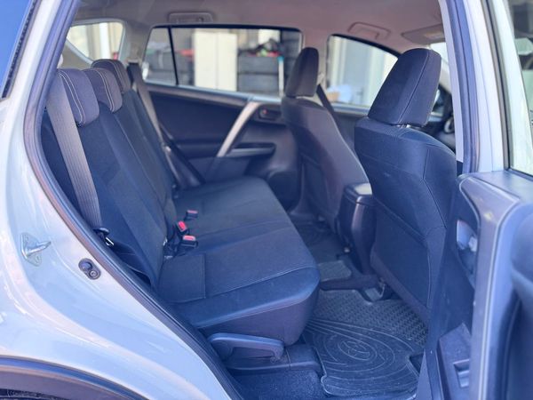 2017 Toyota Rav4 GX SUV 2.5p/4WD/6AT Carousel 7
