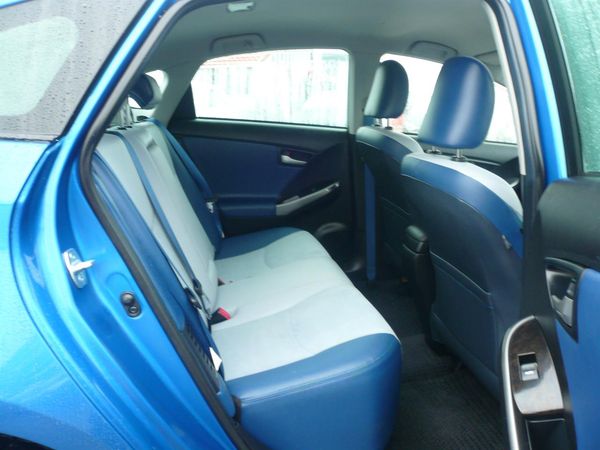 2014 Toyota Prius 1800cc hybrid 8 airbags abs alloys econmical Carousel 12