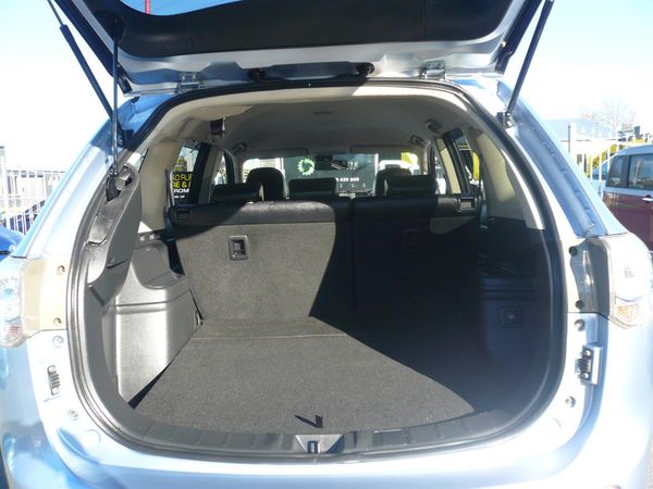 2013 Mitsubishi Outlander 2000cc phev hybrid half leather alloys 6 airbags automatic Carousel 4