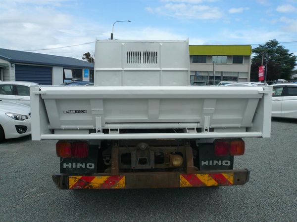 2016 Hino Ranger 3.7 tonnes tip truck 46kms certified 6 speed Carousel 8