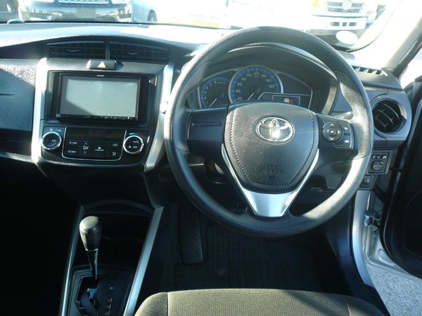 2021 Toyota COROLLA Fielder 1500cc hybrid 8 airbags abs automatic Carousel 10