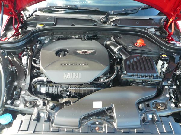 2015 Mini Cooper 2000cc turbo 5 door airbags abs alloys Carousel 6