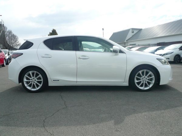 2013 Lexus CT200H 1800cc hybrid leather 8 airbags abs alloys Carousel 9