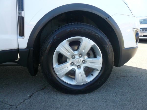 2012 Holden CAPTIVA 2400cc petrol automatic airbags abs alloys Carousel 6