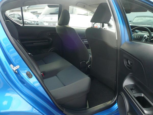 2015 Toyota Aqua 1500cc hybrid abs airbags push start