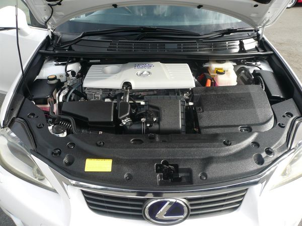 2013 Lexus CT200H 1800cc hybrid leather 8 airbags abs alloys Carousel 5