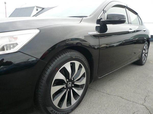 2013 Honda Accord 2000cc hybid automatic abs alloys airbags Carousel 6