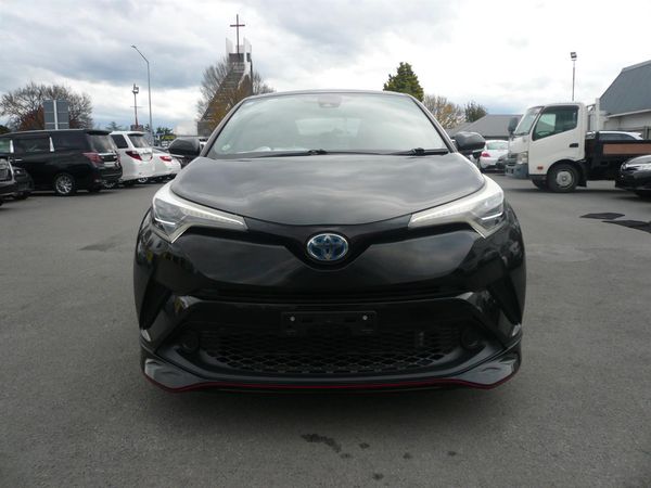 2017 Toyota C-HR 1800cc hybrid bodykits alloys abs airbags automatic Carousel 8