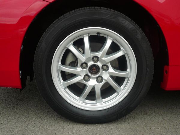 2015 Toyota Prius Alpha 1800cc hybrid automatic 8 airbags abs alloys Carousel 4