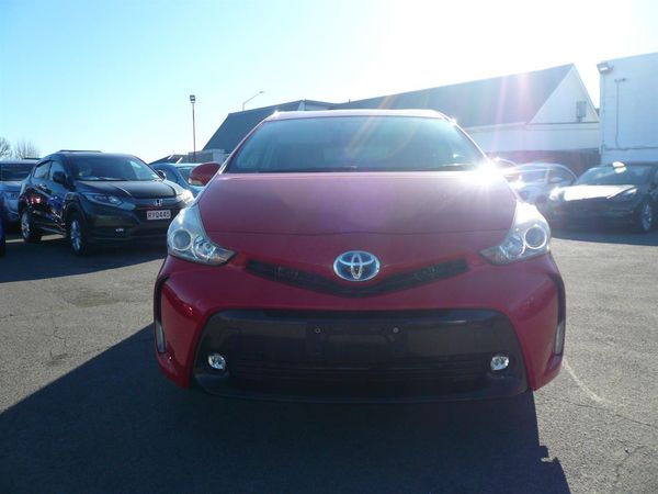2015 Toyota Prius Alpha 1800cc hybrid automatic 8 airbags abs alloys Carousel 5