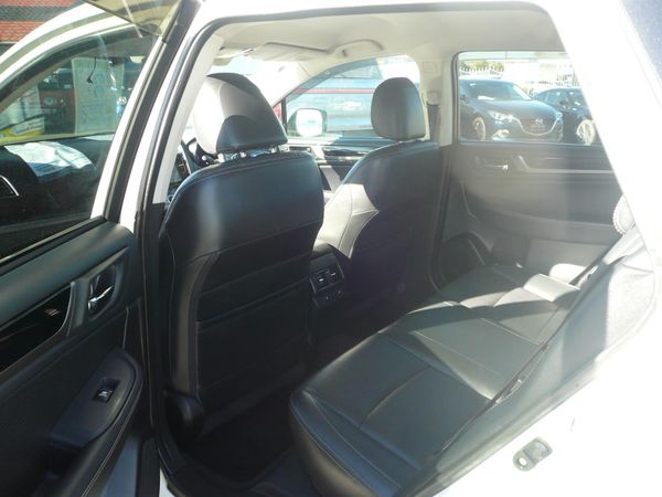 2015 Subaru OUTBACK 2500cc leather heated seats airbags abs alloys cruise control Carousel 2