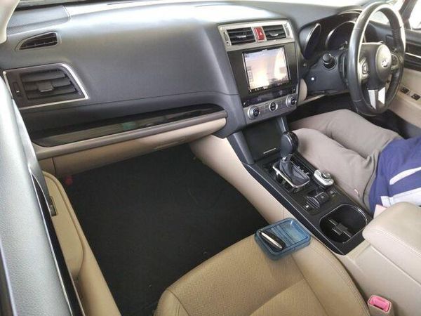 2016 Subaru OUTBACK 2500cc leather heated seats airbags abs alloys cruise control Carousel 2