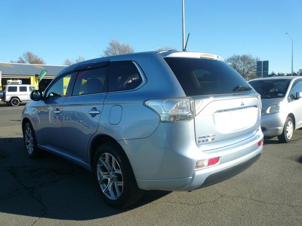 2013 Mitsubishi Outlander 2000cc phev hybrid half leather alloys 6 airbags automatic Carousel 12