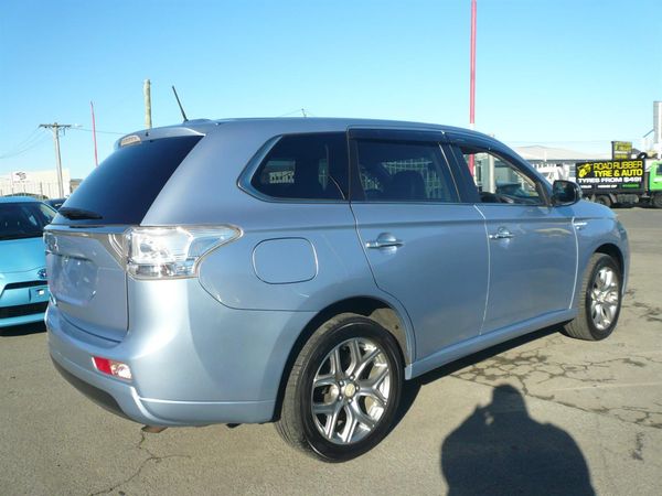 2013 Mitsubishi Outlander 2000cc phev hybrid half leather alloys 6 airbags automatic Carousel 14