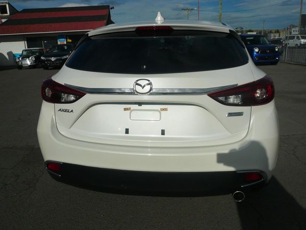 2014 Mazda Axela 6 speed 1500cc skyactive airbags abs Carousel 9