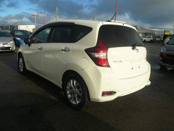 2021 Nissan Note 1200cc automatic airbags abs Carousel 6