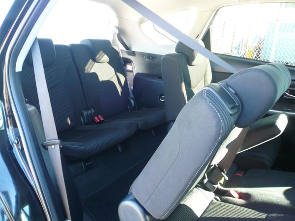 2015 Toyota Prius Alpha 7 seater 1800cc hybrid 8 airbags abs alloys Carousel 9
