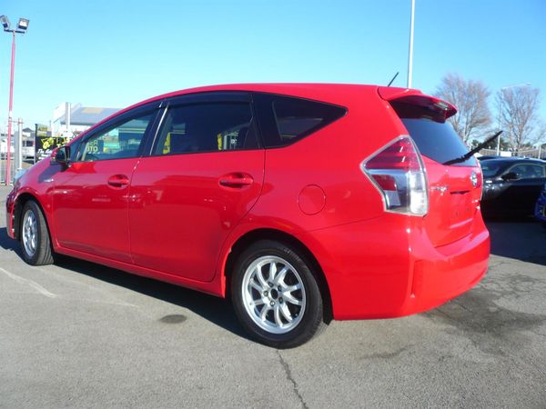 2015 Toyota Prius Alpha 1800cc hybrid automatic 8 airbags abs alloys Carousel 7