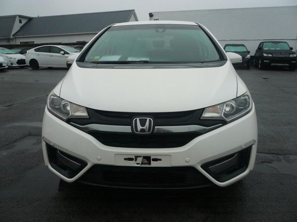 2014 Honda Fit 1500cc hybrid airbags abs alloys automatic Carousel 11
