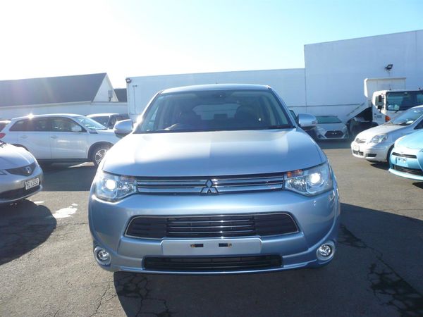 2013 Mitsubishi Outlander 2000cc phev hybrid half leather alloys 6 airbags automatic Carousel 10