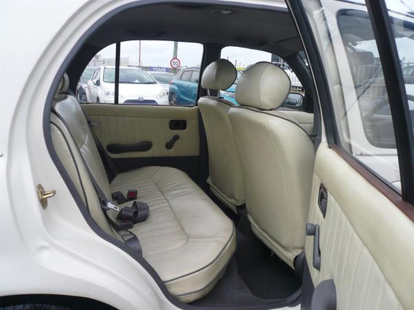 1995 Nissan March Mitsuoka 1300cc automatic airbags Carousel 2