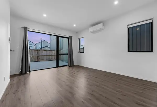 55 Kairakau Street, Takanini Carousel 5