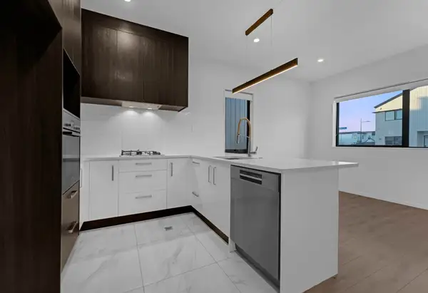 55 Kairakau Street, Takanini Carousel 1