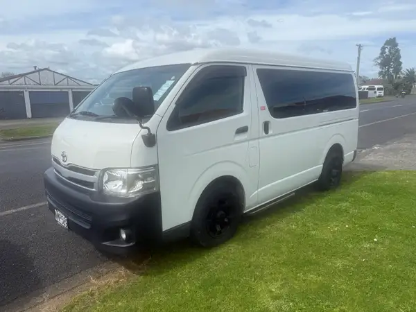 Toyota Hiace 2013 Carousel 6