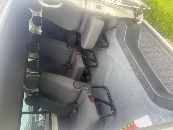 Toyota Hiace 2013 Carousel 4