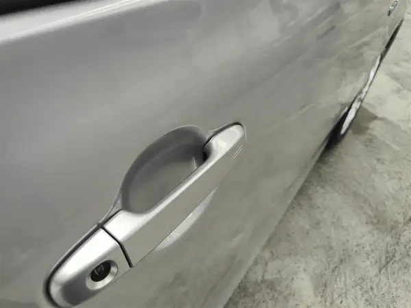 2016 Toyota Sienta G Carousel 6