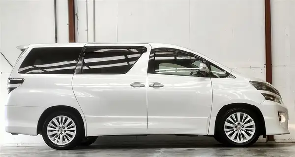 2012 Toyota Vellfire 2.4Z Carousel 7