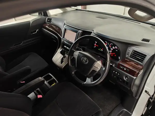 2012 Toyota Vellfire 2.4Z Carousel 2