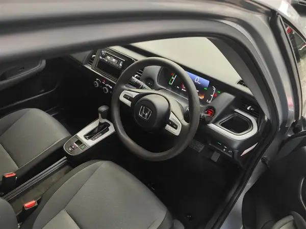 2021 Honda Fit EHEV HYBRID Carousel 3