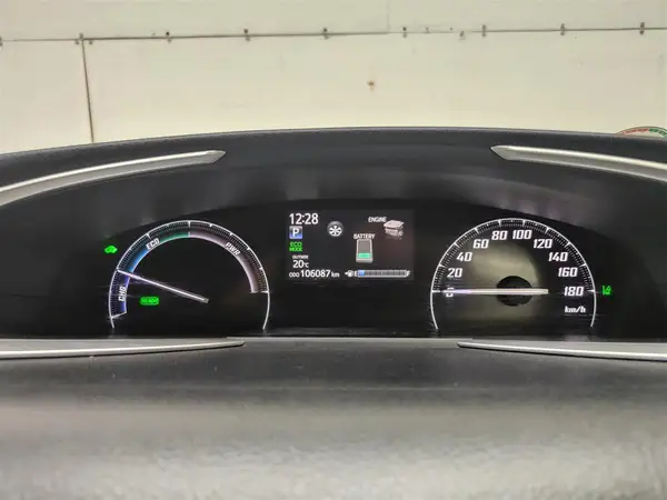 2016 Toyota Sienta G Carousel 1